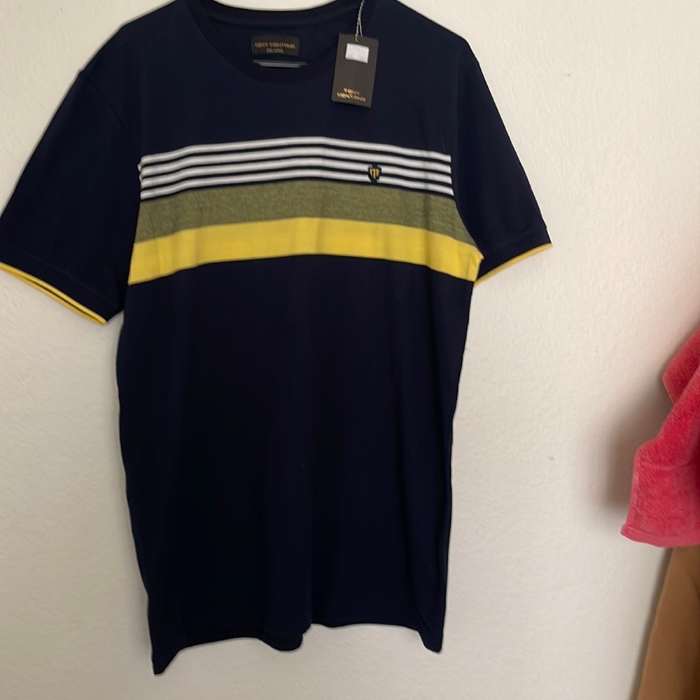 TONY MONTANA . Size xxL. Color navy and yellow
